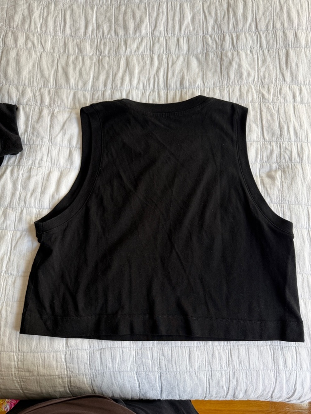 Aritzia Black Cropped Muscle Tank - Picture 2 of 5